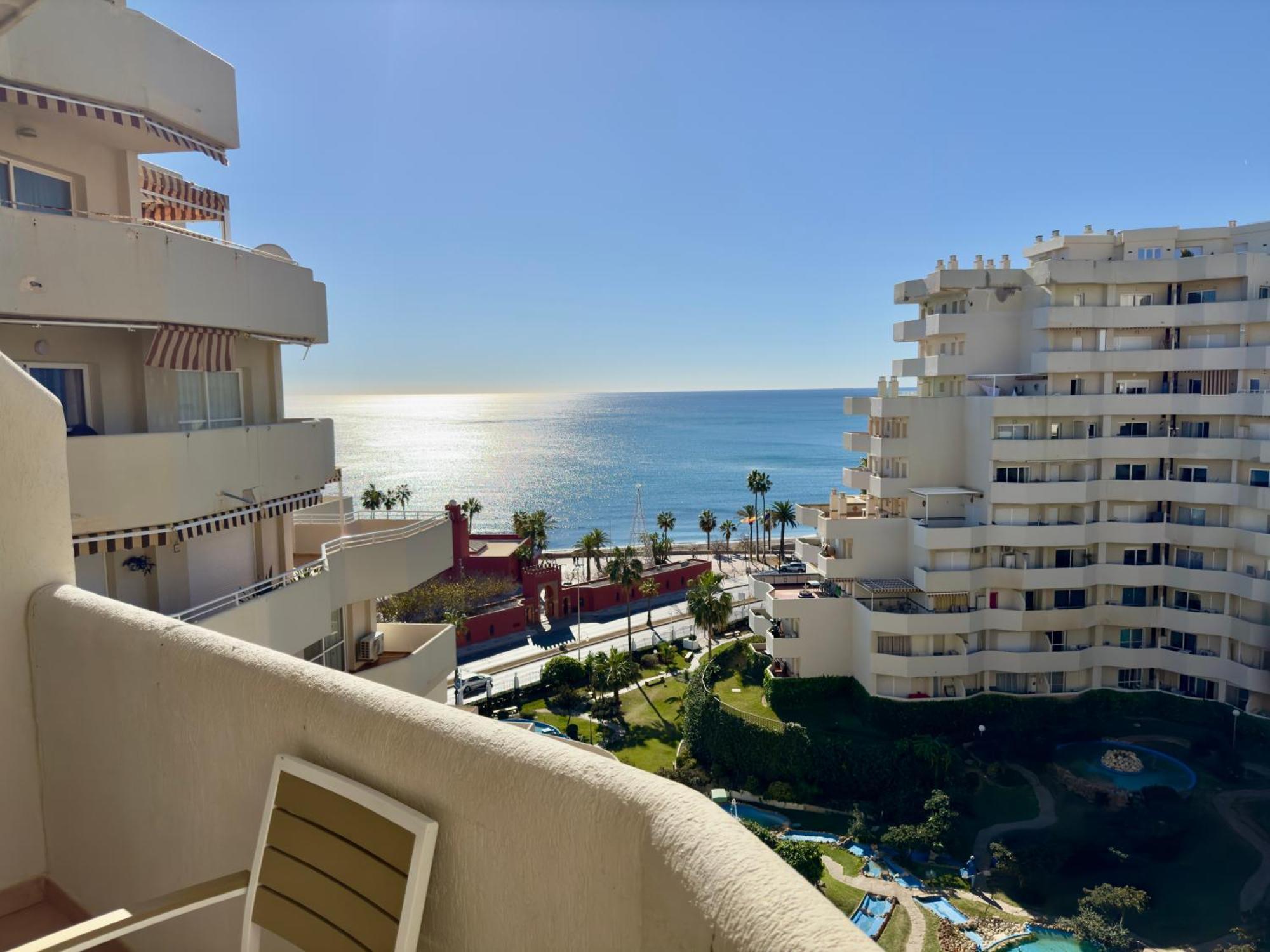 G&g Benalbeach Mediterranean Views Apartment *