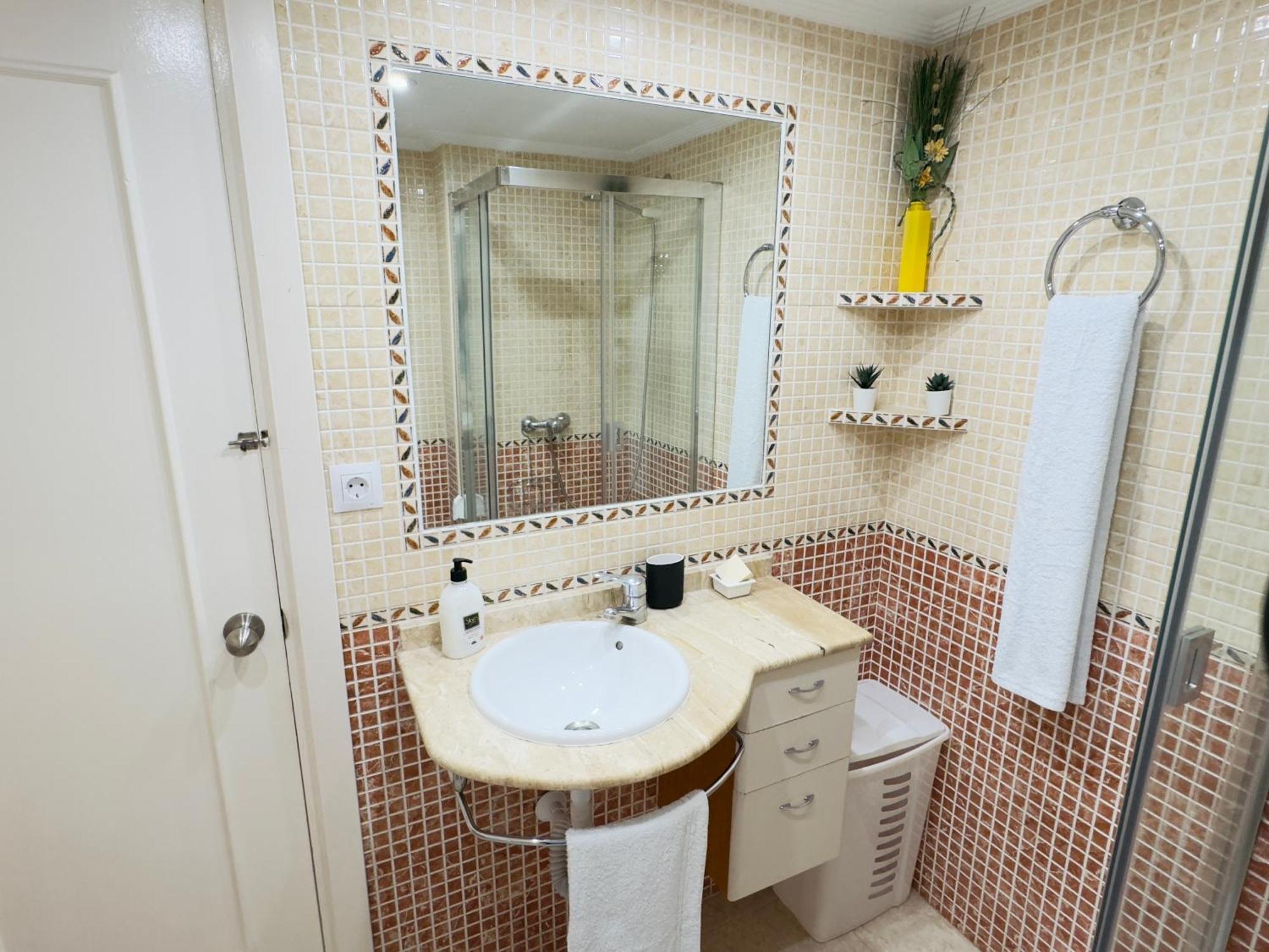 Apartament G&g Benalbeach Mediterranean Views *